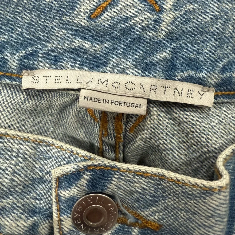 NWT Stella McCartney Jeans Gold Clasp-Embellished Tapered in Blue Denim